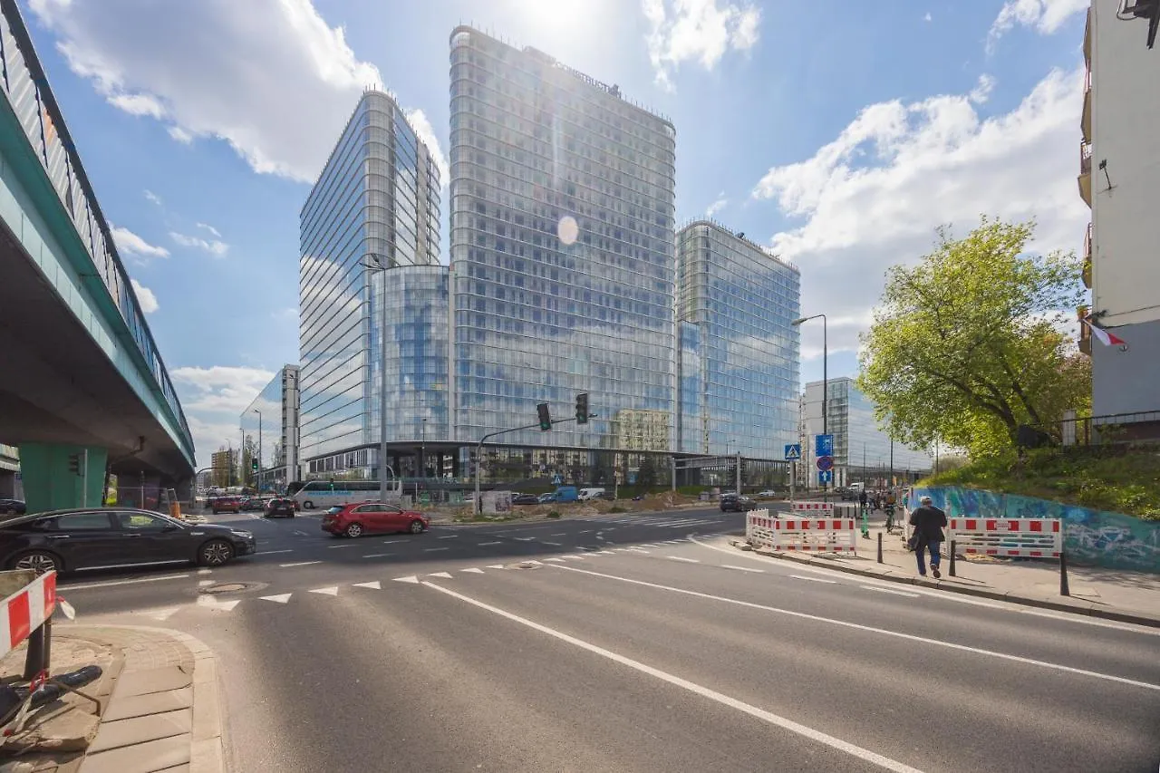 New Varsovia Comfort 546 0*, Warszawa